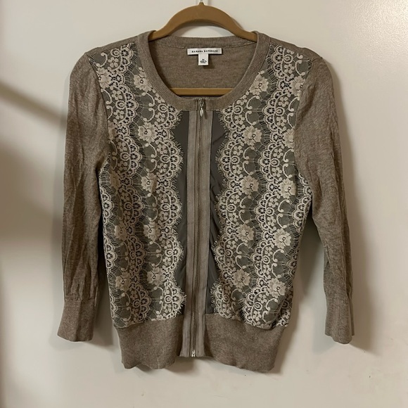 Banana Republic Sweaters - Like new banana republic sweater